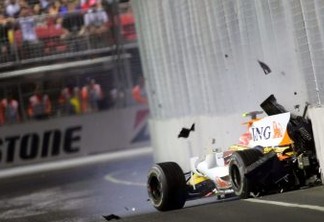 Carro de Nelsinho Piquet no momento do acidente (divulgação/Sutton)