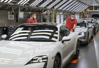 Linha de produção da Porsche (divulgação)