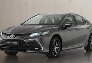 Toyota Camry Hybrid [divulgação]