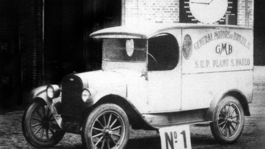 Furgão foi o primeiro modelo Chevrolet produzido no Brasil (divulgação)