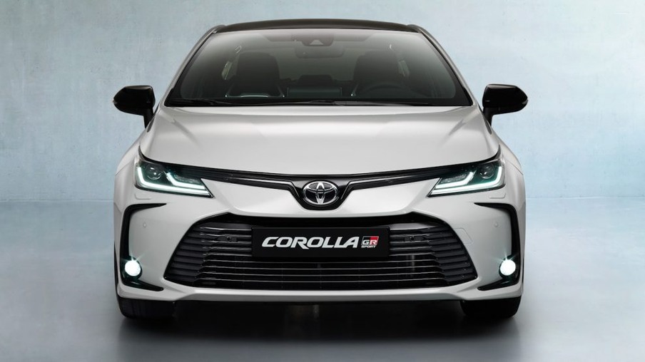 Toyota Corolla GR será vendido no Brasil junto da Hilux GR [divulgação]