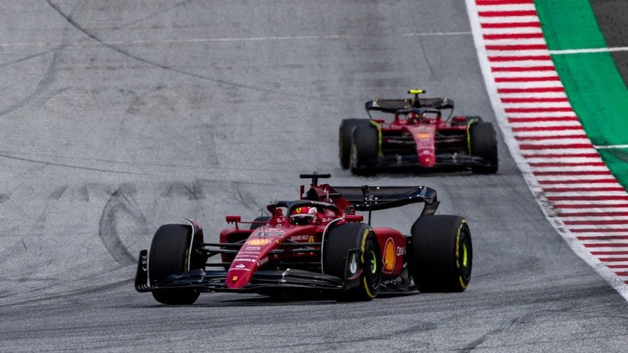 Charles Leclerc e Carlos Sainz no GP da Áustria 2022 [divulgação]
