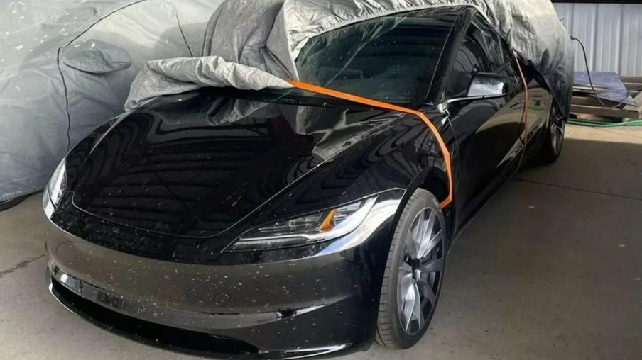 Tesla Model 3 reestilizado [reprodução/Reddit]