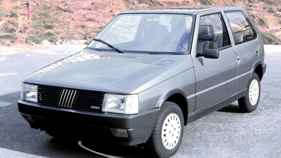 Fiat Uno 1984 [divulgação]