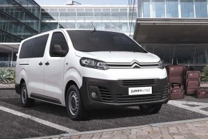 Citroën Jumpy e Peugeot Expert ganham versão que um dia a Volkswagen Kombi já teve [divulgação]