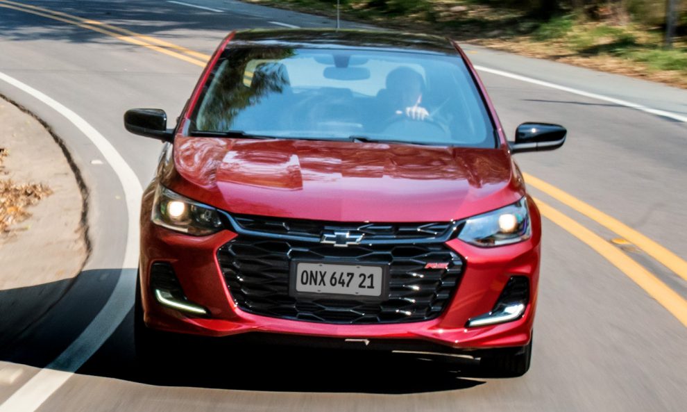 Chevrolet Onix RS manual estreia por R 122 mil na Argentina Automais