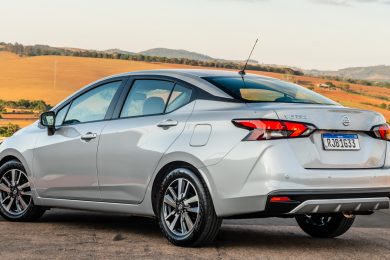 Nissan Versa Advance [divulgação]