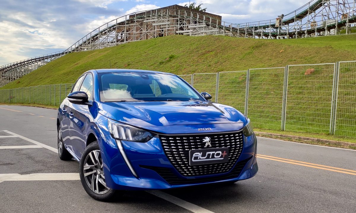 Peugeot 208 [Auto + / João Brigato]