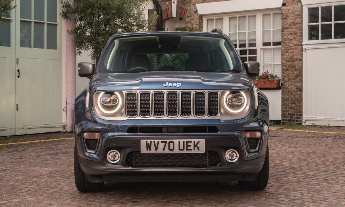 Jeep Renegade americano tem para-choque diferente do modelo brasileiro [divulgação]