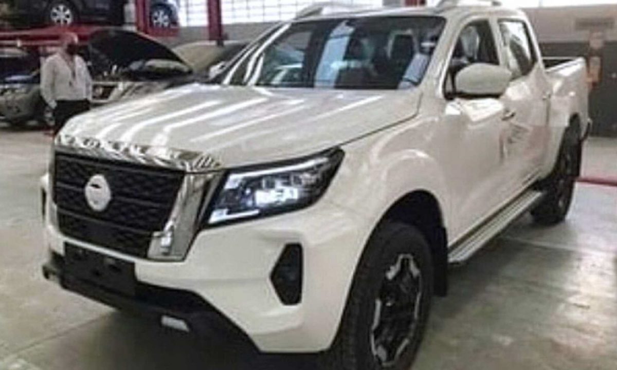 Nissan Frontier 2021 [Headlight Mag]