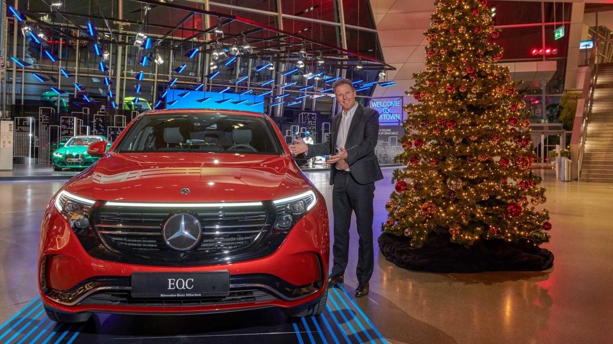 Mercedes-Benz EQC no museu da BMW [divulgação]