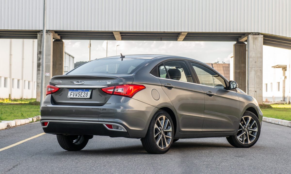 CAOA Chery Arrizo 5 [divulgação]