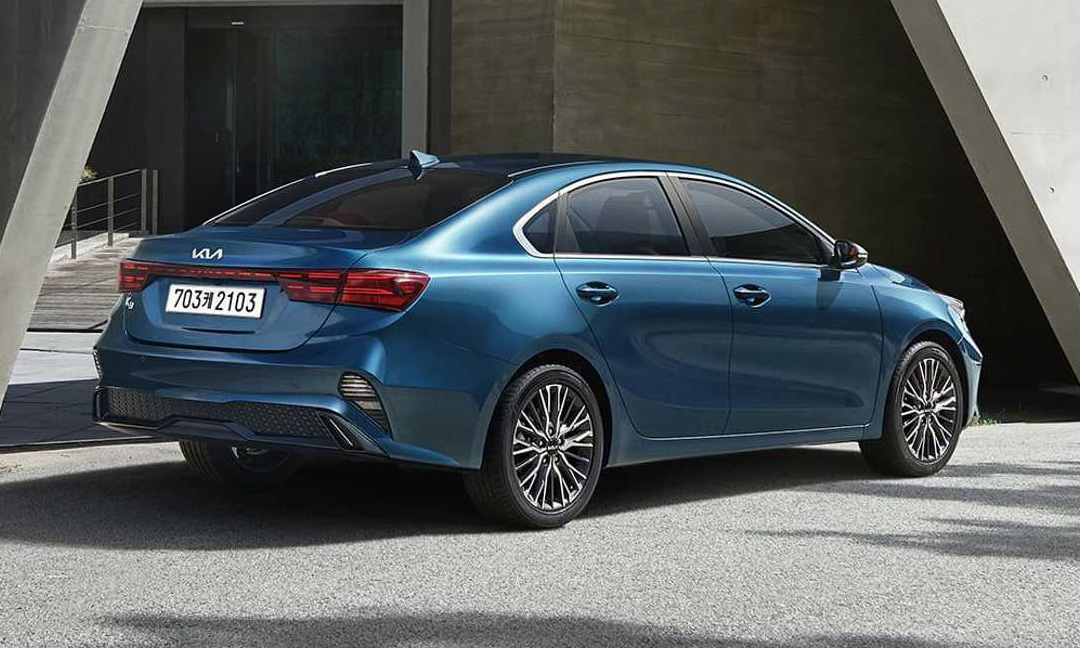 Kia cerato 2022 года