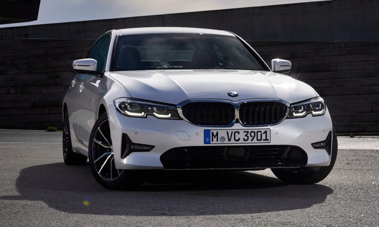 Бмв 320i 2022