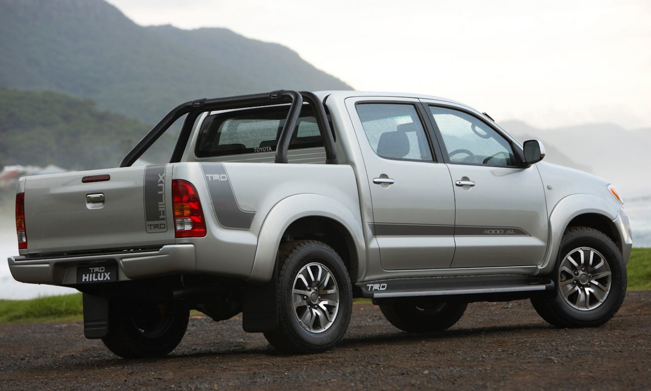 2008 supercharged TRD HiLux Automais