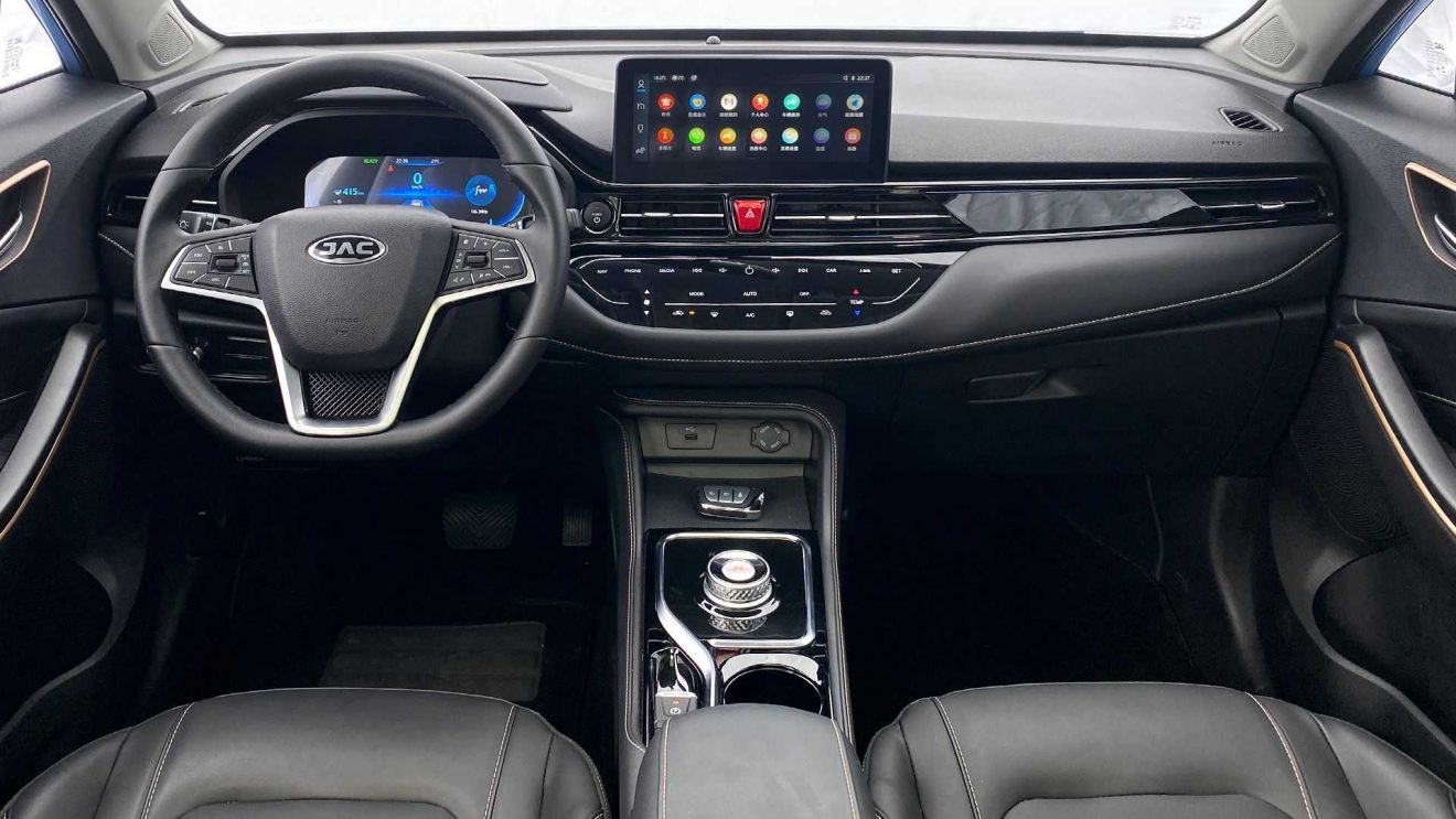 Jac js4 салон