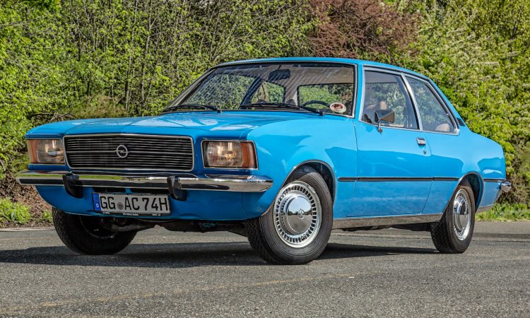 Opel Rekord C [divulgação]
