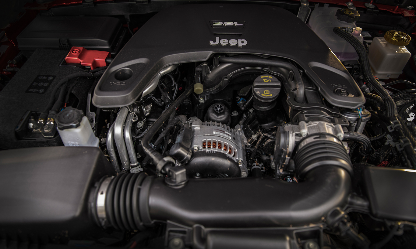 2020 Jeep® Gladiator 3.6 Liter Pentastar V6 engine Automais