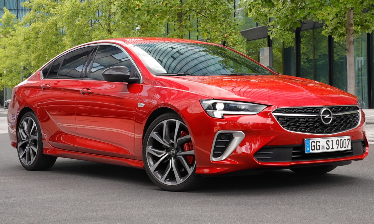 Opel Insignia [divulgação]