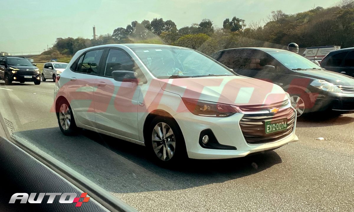 Flagra Novo Chevrolet Onix - Onix e Onix Plus ficam mais potentes e econômicos