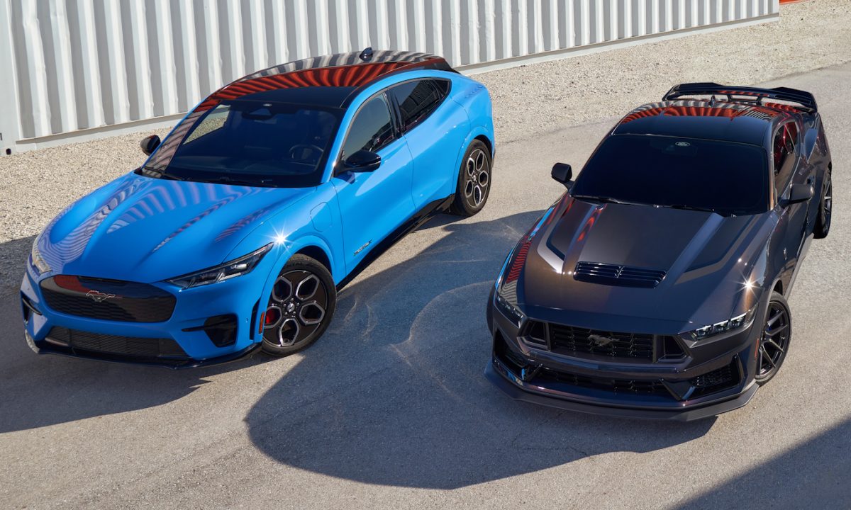 Ford Mustang Mach E e Mustang [divulgação]