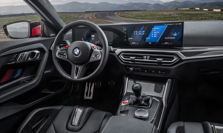 BMW M2 2023 [divulgação]