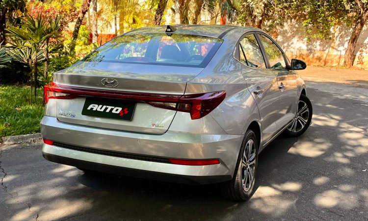 Hyundai HB20S Platinum Plus [Auto+ / João Brigato]