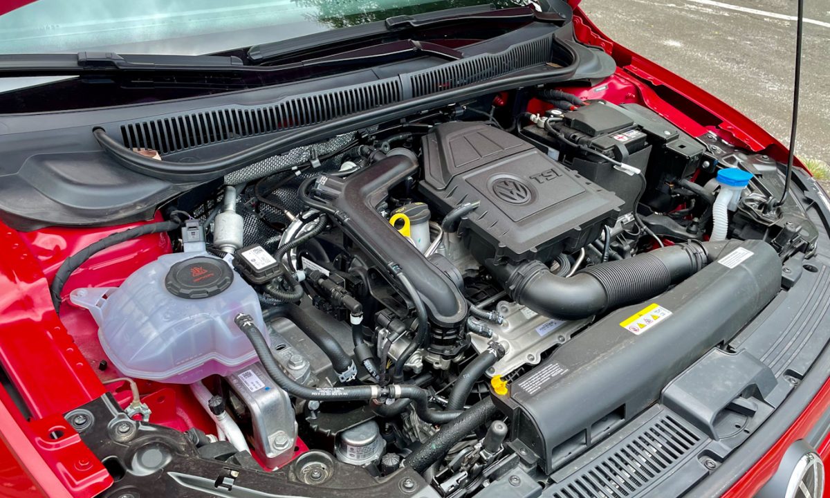 Volkswagen Polo TSI manual [Auto+ / João Brigato]