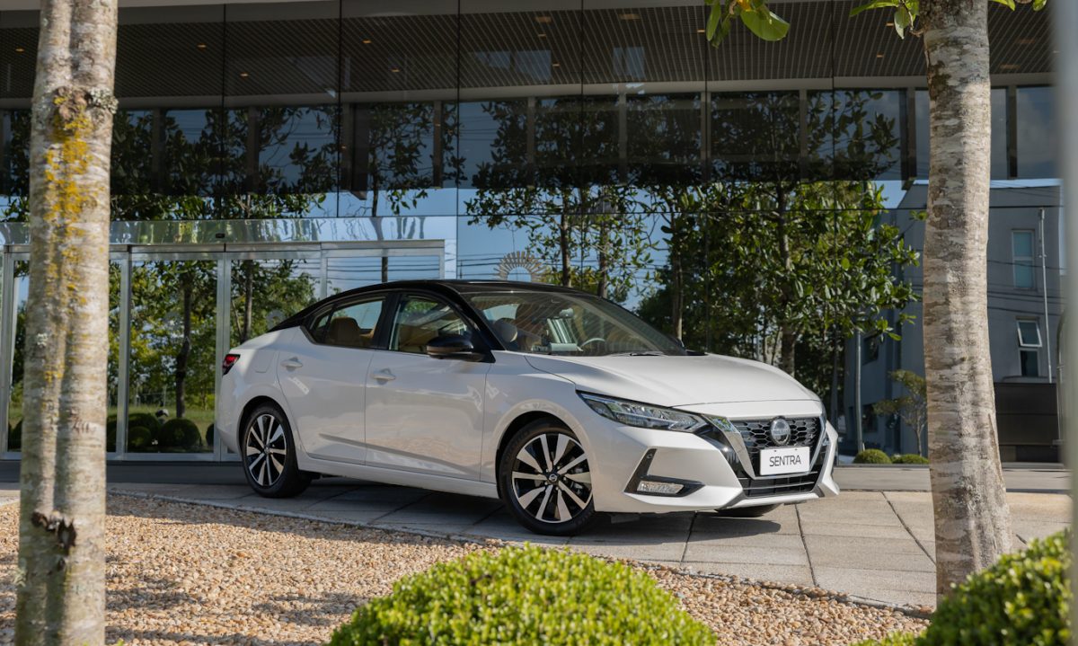 Nissan Sentra Exclusive [divulgação]