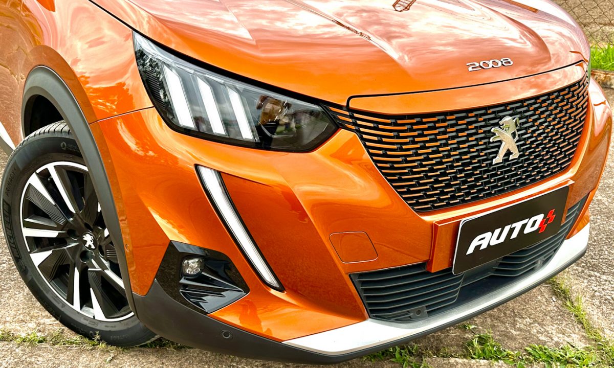 Peugeot e-2008 GT [Auto+ / João Brigato]