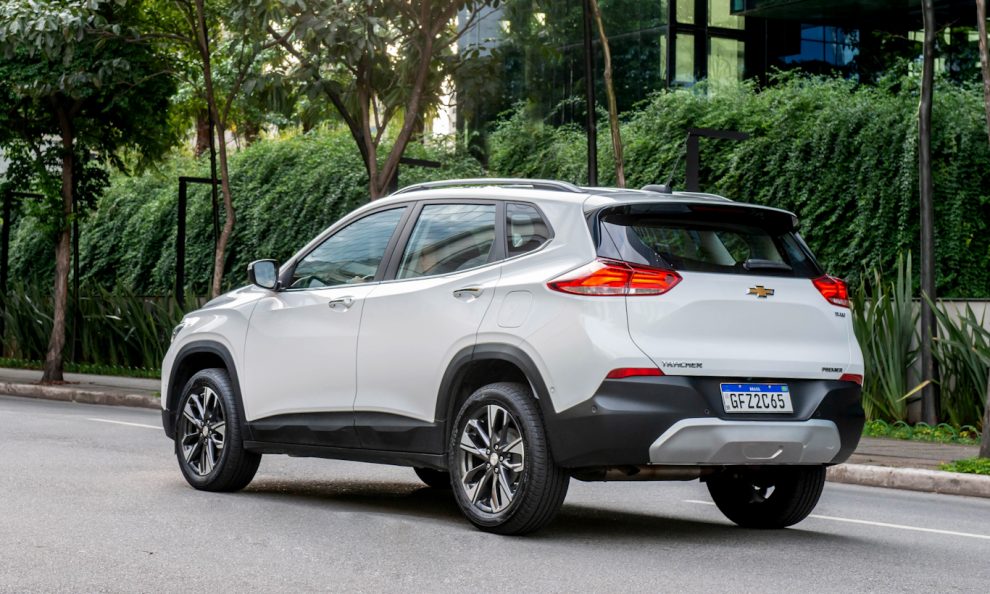 Chevrolet Tracker perde versão Premier 1.0T e encarece R 6.740