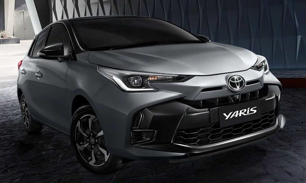 Novo Toyota Yaris é lançado com frente e interior atualizados
