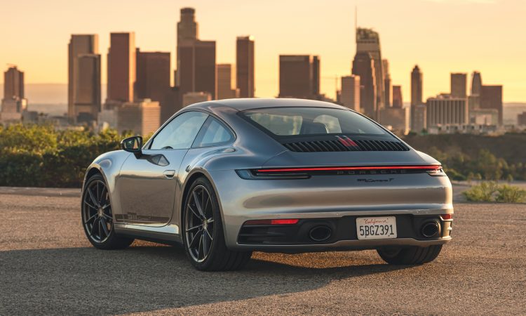 Porsche em oferta: pague por um, leve para sua garagem até 22