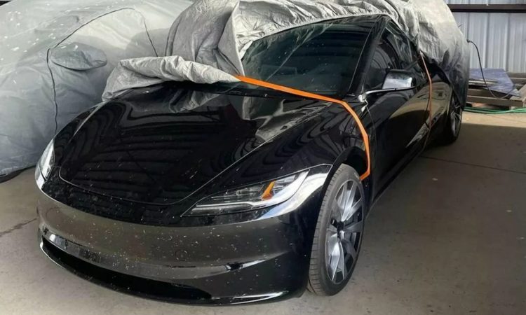 Tesla Model 3 reestilizado [reprodução/Reddit]