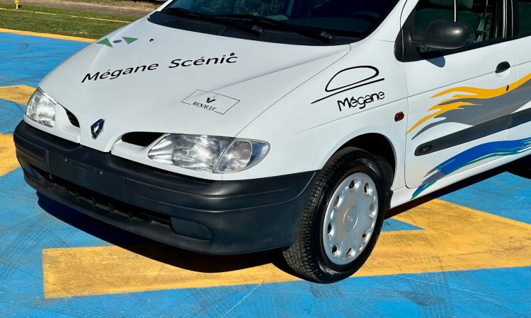 Renault Mégane Scénic [Auto+ / João Brigato]