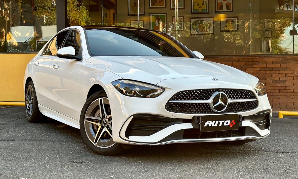 Mercedes-Benz C200 AMG Line [Auto+ / João Brigato]