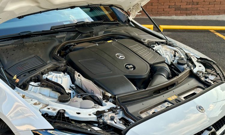 Novo Mercedes-Benz Classe A é mais caro que um Classe C. Faz sentido?; teste