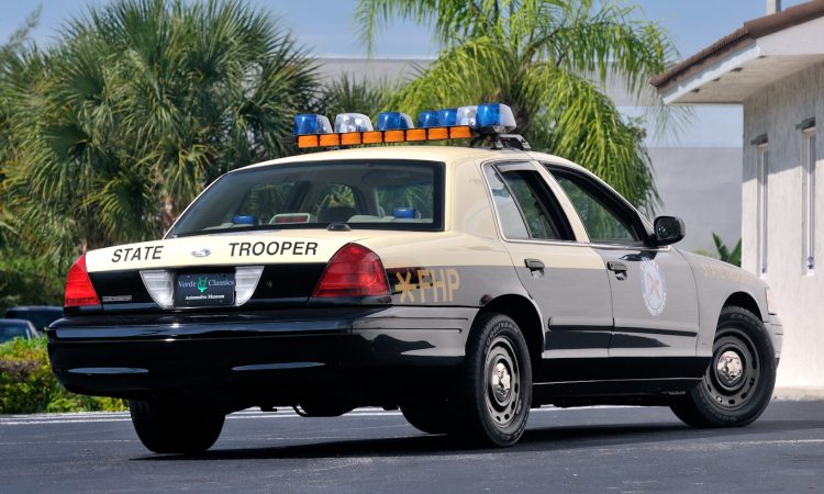 Ford Crown Victoria [divulgação]