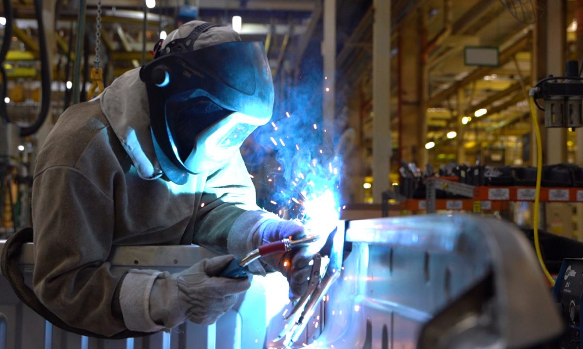 Alguns acessórios são produzidos artesanalmente [divulgação]