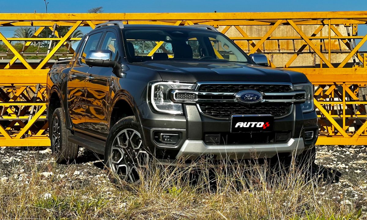 Ford Ranger Limited com pacote [Auto+ / João Brigato]
