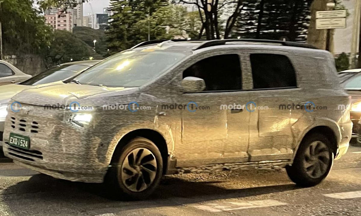 Flagra nova Chevrolet Spin [reprodução]