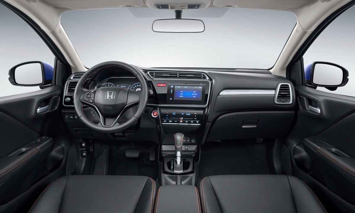 Interior do Honda Gienia