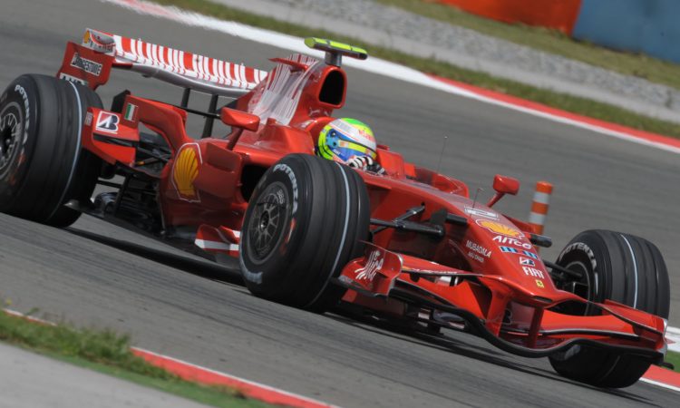 Felipe Massa na Ferrari em 2008 [divulgação]