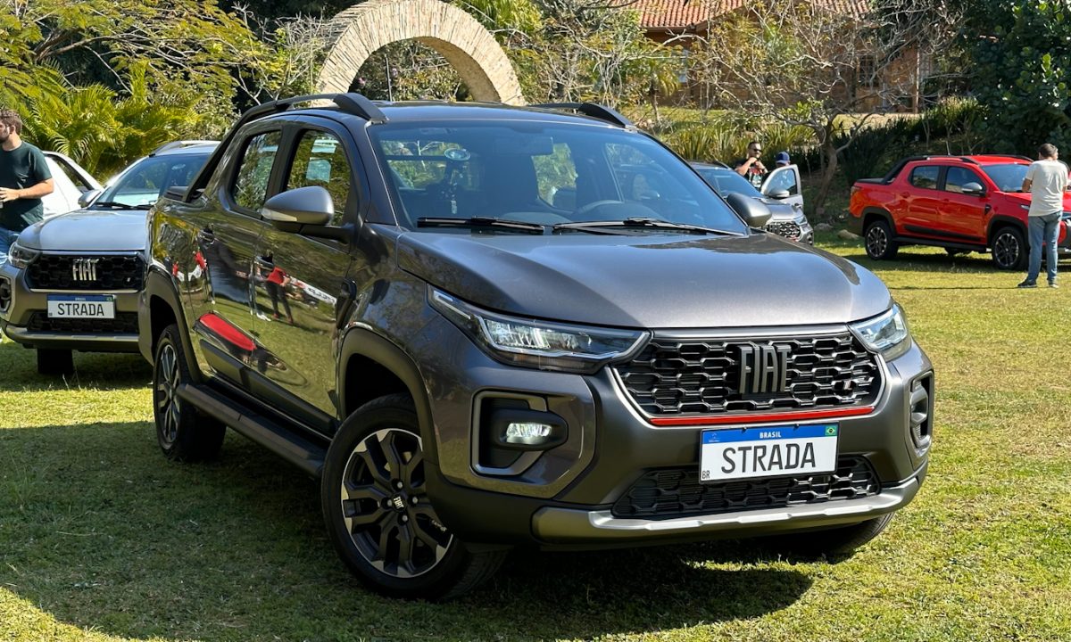 Fiat Strada Ultra [Auto+ / João Brigato]