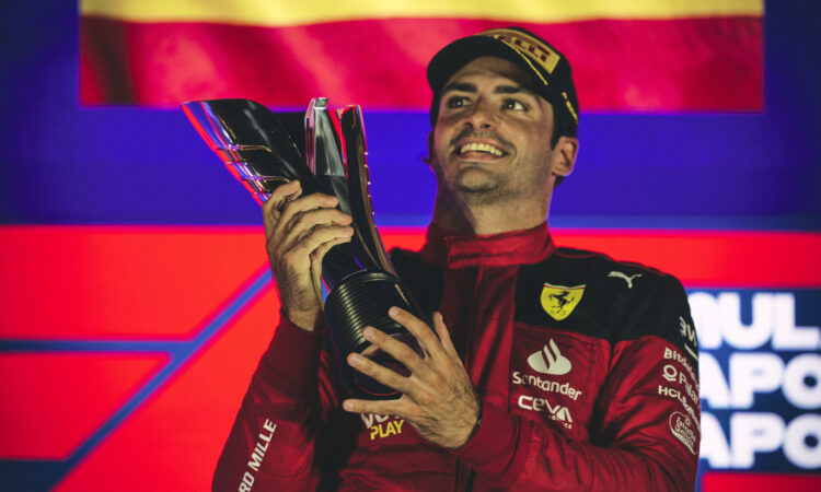 Carlos Sainz vence o GP de Singapura [divulgação]