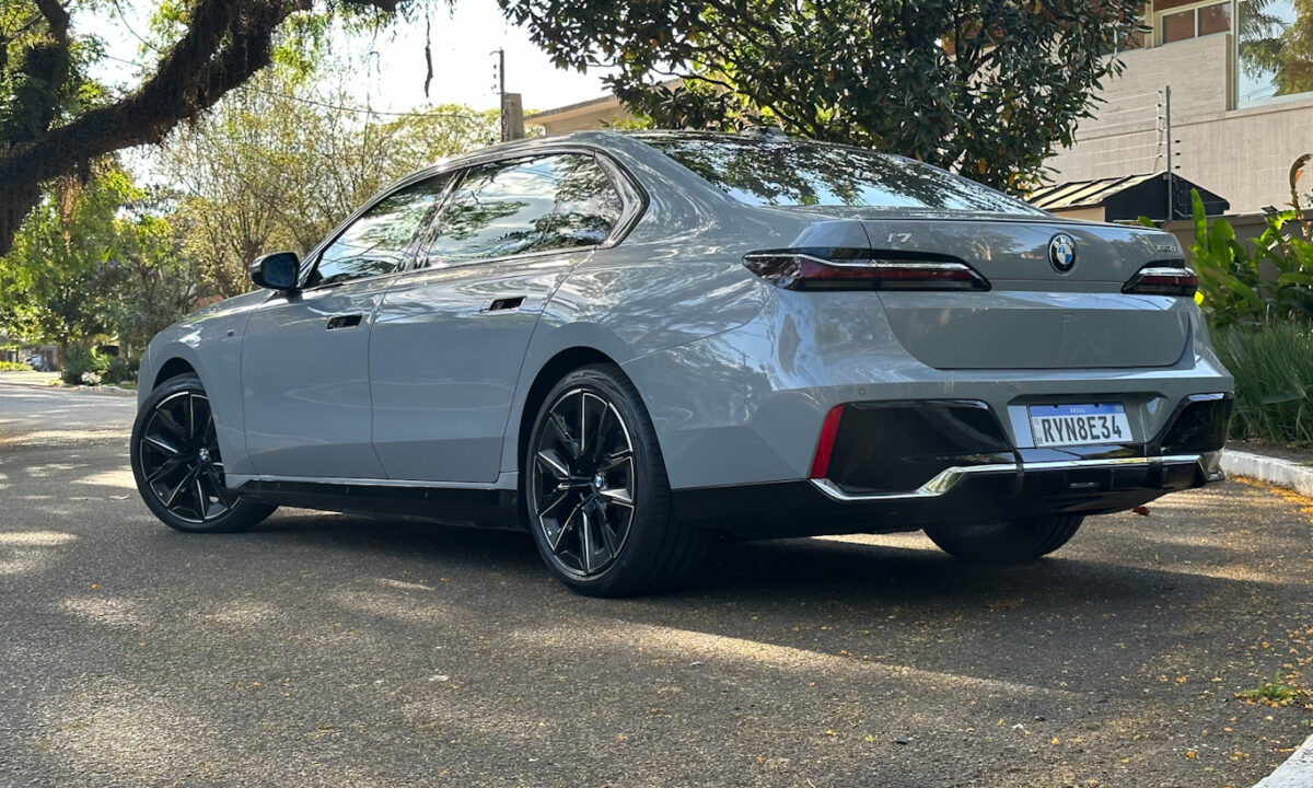 BMW i7 [Auto+ / João Brigato]
