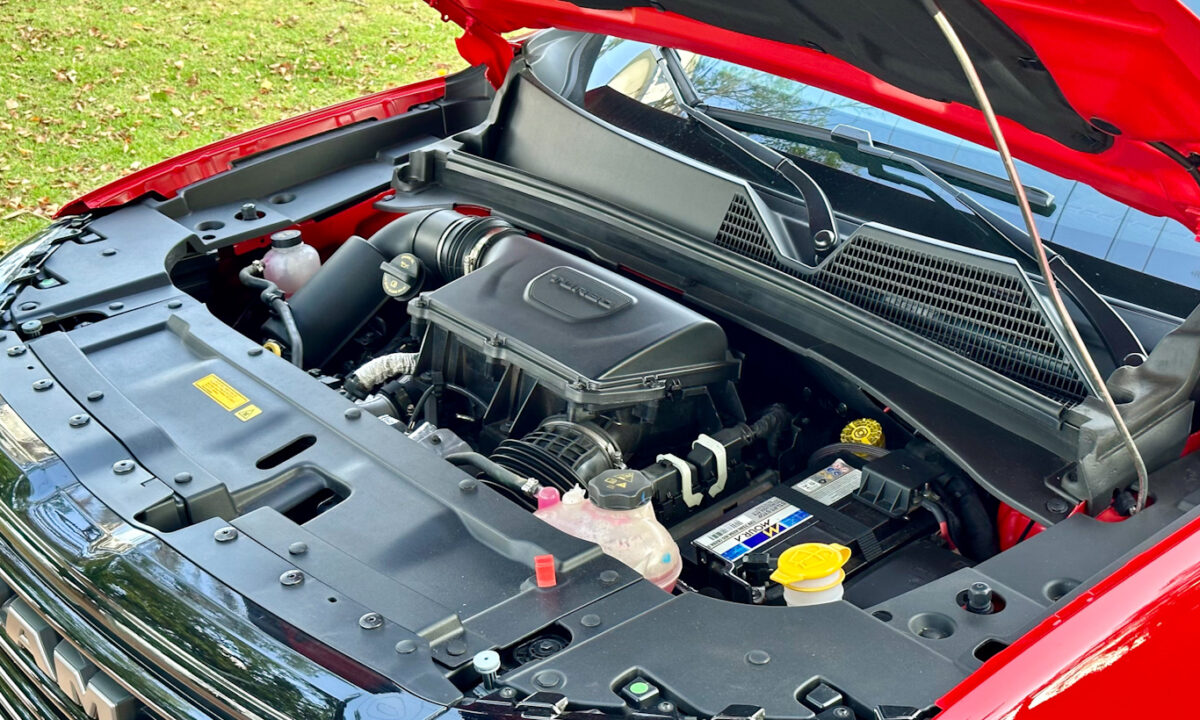 Ram Rampage R/T é esportivo com caçamba por acaso | Avaliação - Auto+ TV