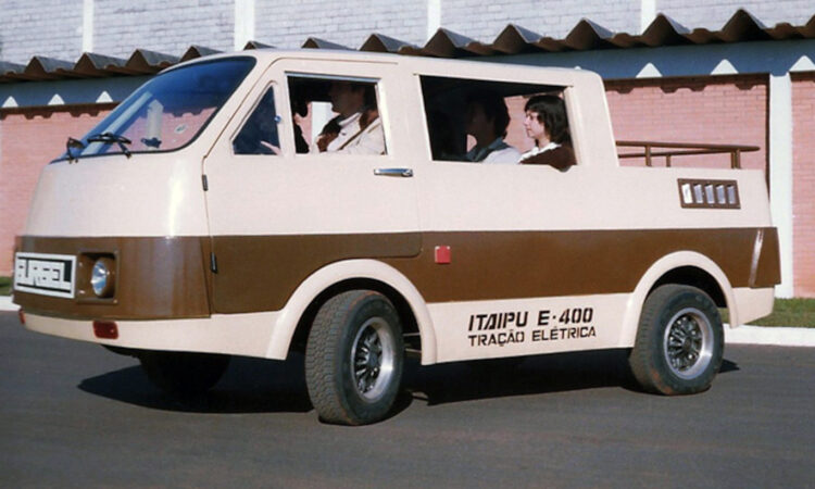 Gurgel Itaipu E400 [reprodução]