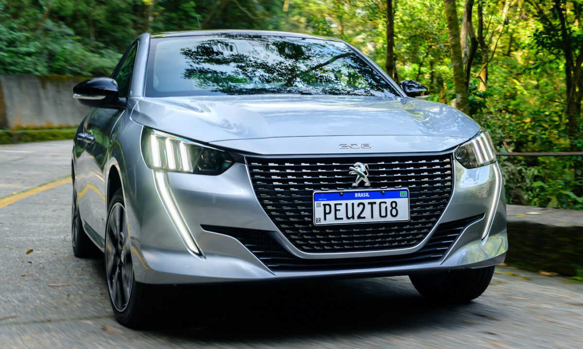 Peugeot 208 Style turbo [divulgação]