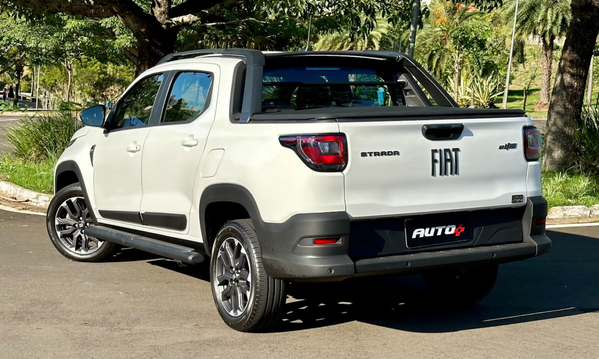 Fiat Strada Ultra turbo [Auto+ / João Brigato
